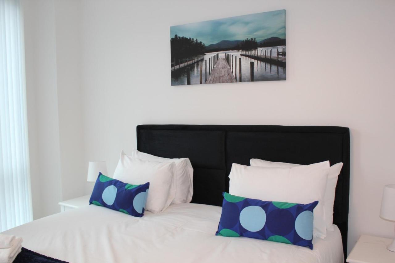 Berks Luxury Serviced Apartments , Free Parking, Free Gym And Free Wifi Bracknell Exterior foto