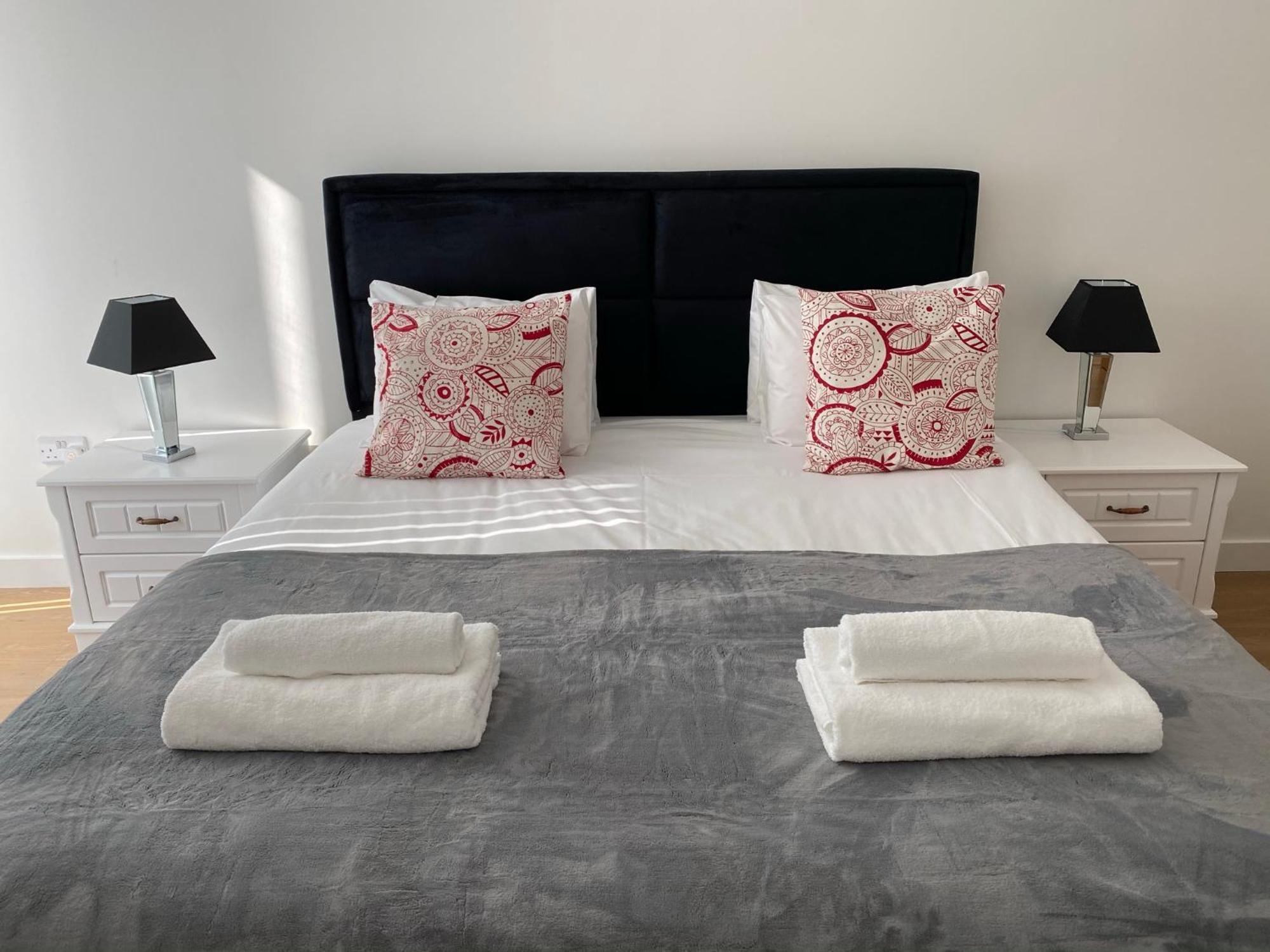 Berks Luxury Serviced Apartments , Free Parking, Free Gym And Free Wifi Bracknell Quarto foto